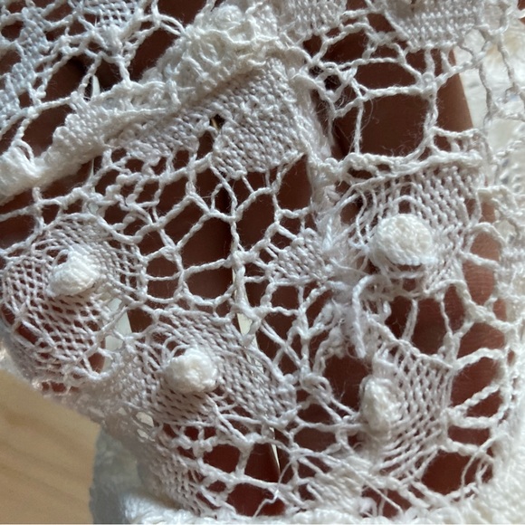 Vintage Lace Peplum Top with Puffed shoulders - Picture 10 of 15